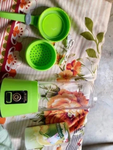 Mini Portable USB Electric Blender and Fruit Juicer