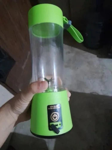 Mini Portable USB Electric Blender and Fruit Juicer